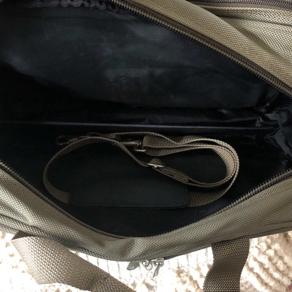Briggs & Riley Bag 17” Bag Olive Green Duffle Crossbody Multi Pocket Travel Bag! - Picture 9 of 9